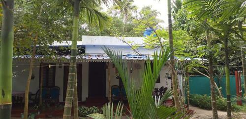 Bed & Breakfast Marari Nest Beach Homestay