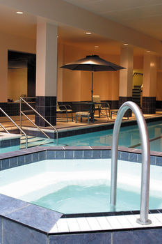 Lord Elgin Hotel