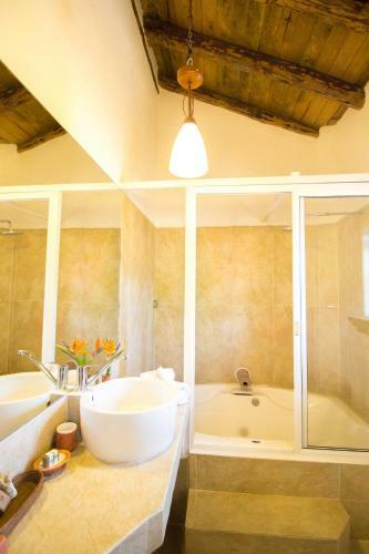 Hotel Mes�n De Leyendas Downtown & Garden