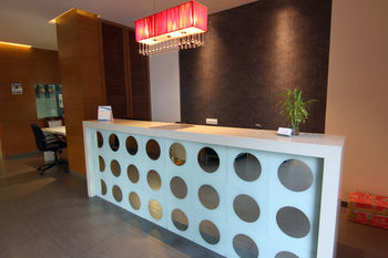 Hotel Oyo Premium Andheri East Seepz