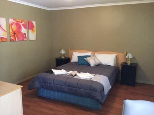 Village Motor Inn
