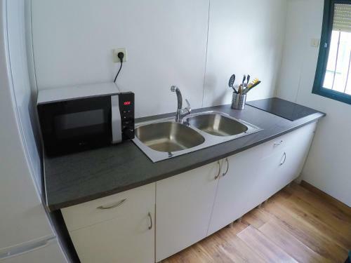 Centro De Ocio Al�a Bungalows Camping Rafting Benamej�