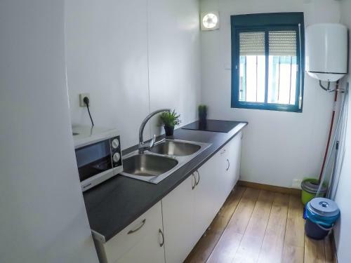 Centro De Ocio Al�a Bungalows Camping Rafting Benamej�