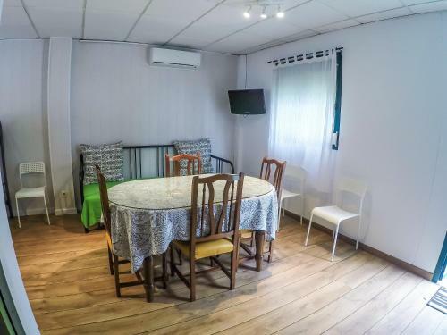 Centro De Ocio Al�a Bungalows Camping Rafting Benamej�