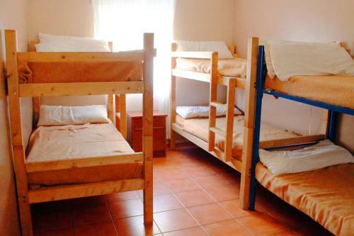 Centro De Ocio Al�a Bungalows Camping Rafting Benamej�