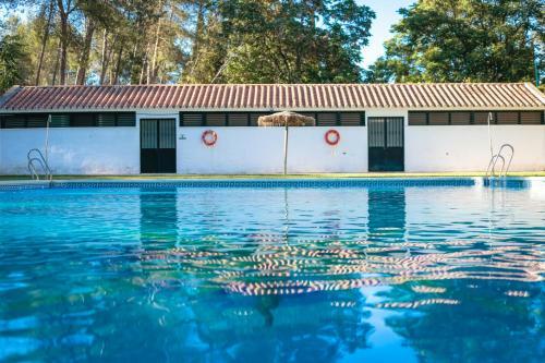 Centro De Ocio Al�a Bungalows Camping Rafting Benamej�