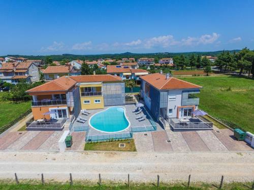 Apartment In Funtana With Three-bedrooms 1