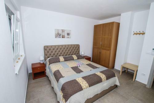 Apartment In Funtana With Three-bedrooms 1