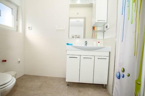 Apartment In Funtana With Three-bedrooms 1