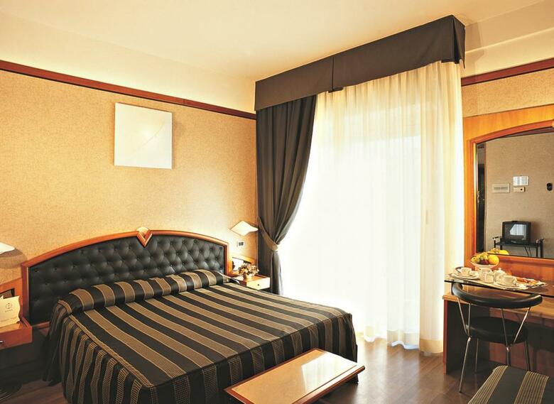 Continental E Dei Congressi Hotel