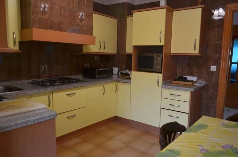 Hostal Torre De La Victoria Guest House