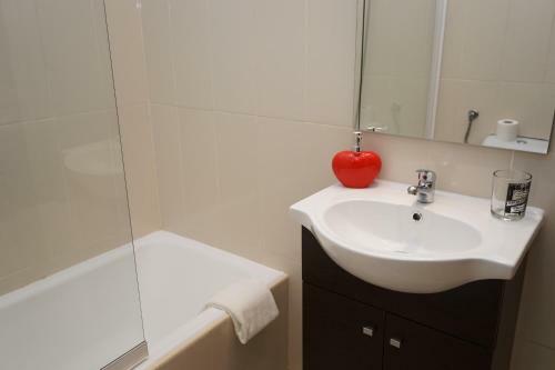 Apartamentos D'alegria By Amber Star Rent
