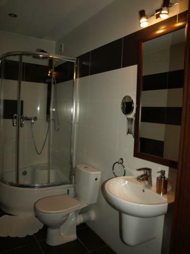Quiet Apartments Je?yce