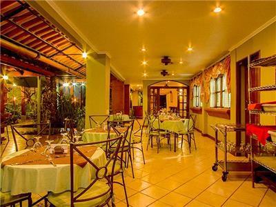 Hotel Iguana Verde