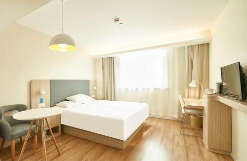 Hotel Hanting Express Changchun Yiqi West Station