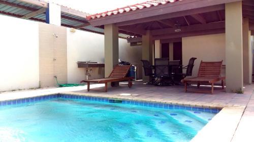 Apartamento Dorado Eagle Beach Hotel
