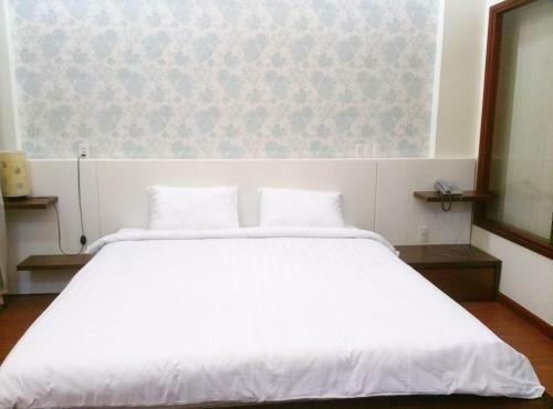 Blossom July Hotel