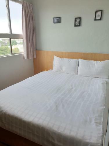 Posada Traveller Inn Tiehua Light Spot Hotel