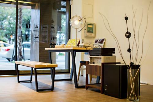 Posada Traveller Inn Tiehua Light Spot Hotel
