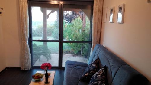 Lodge Greek Relaxation