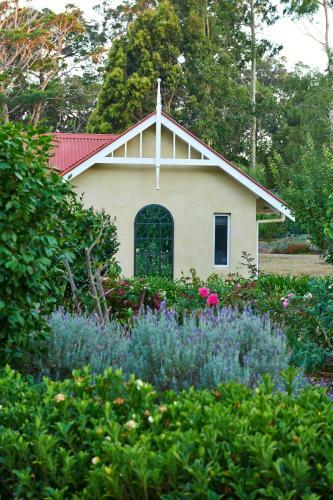 Bed & Breakfast Karri House. Eat - Stay - Love