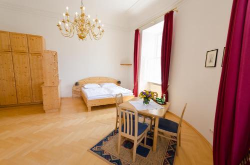 Hotel Schloss Gumpoldskirchen - Deutsch-ordenshaus