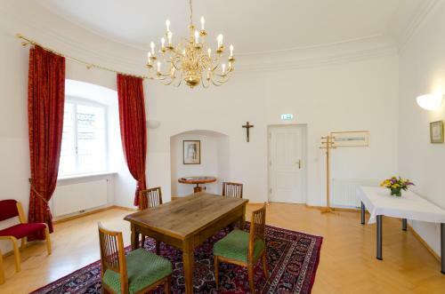 Hotel Schloss Gumpoldskirchen - Deutsch-ordenshaus