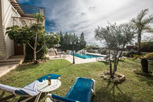 Sunny Coast Villa