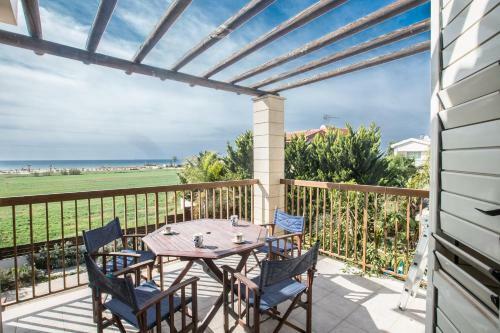 Sunny Coast Villa