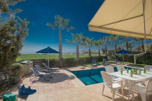 Sunny Coast Villa