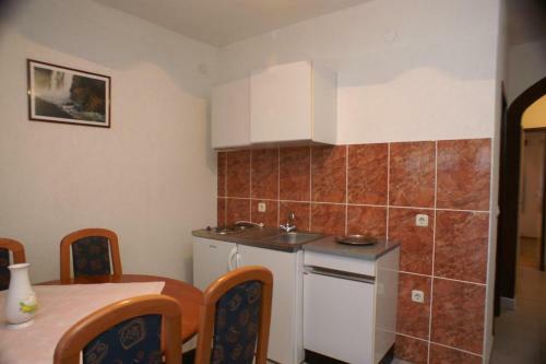Hostal Triple Room Biograd Na Moru 4305c