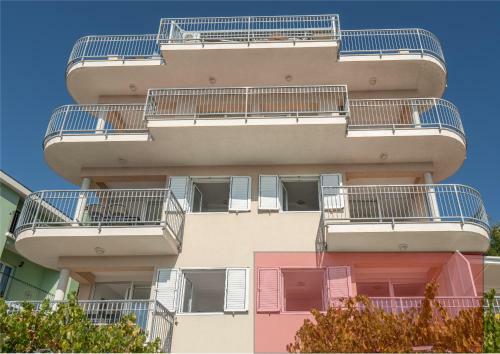 Apartments More