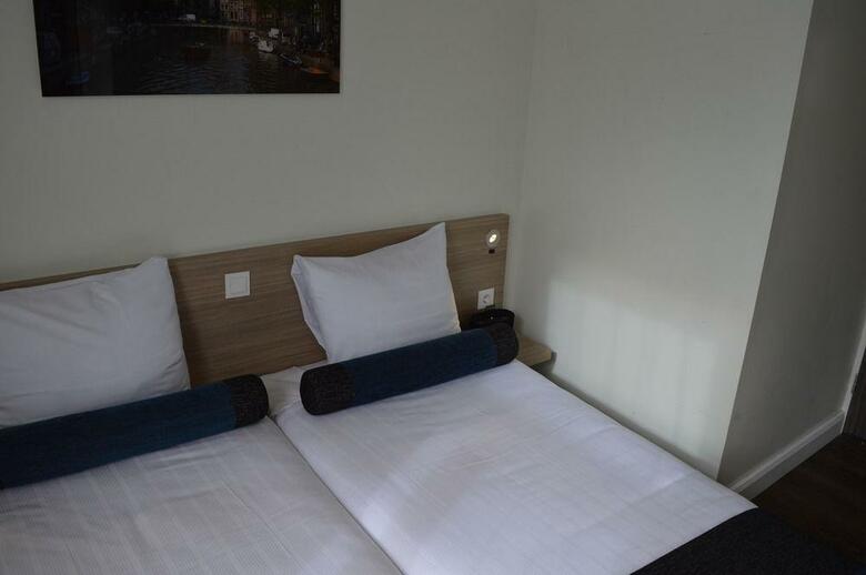 Hotel Library