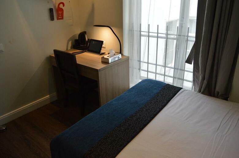 Hotel Library