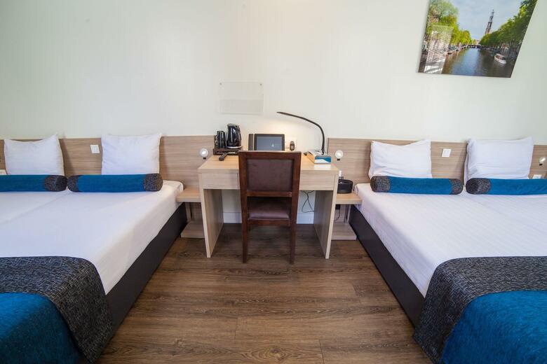 Hotel Library
