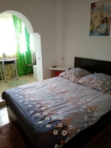 Hostal Rooms On Akademika Lavrentyeva 8