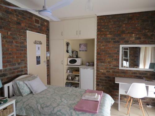Hostal Coral Tree Guest Rooms