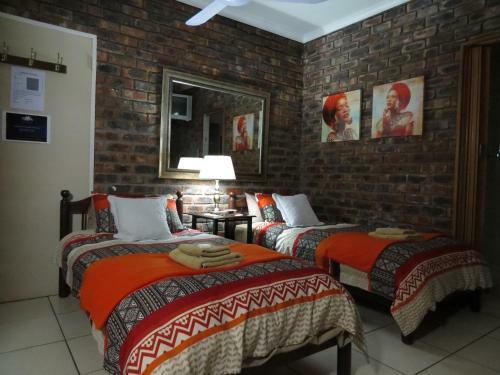 Hostal Coral Tree Guest Rooms