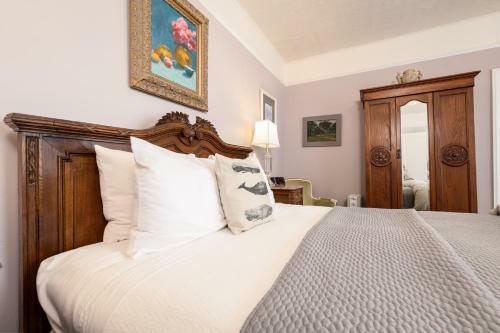 Bed & Breakfast Nantucket Whale Inn, Half Moon Bay