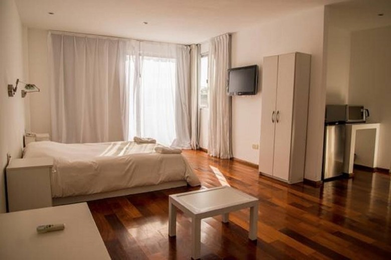 Hostal Ostinatto Hostel