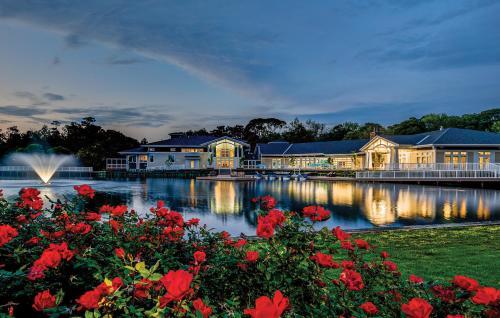 Hotel Beachwoods Resort