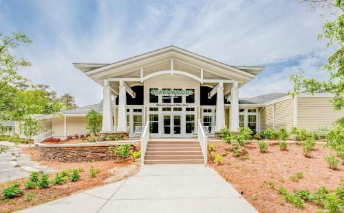 Hotel Beachwoods Resort
