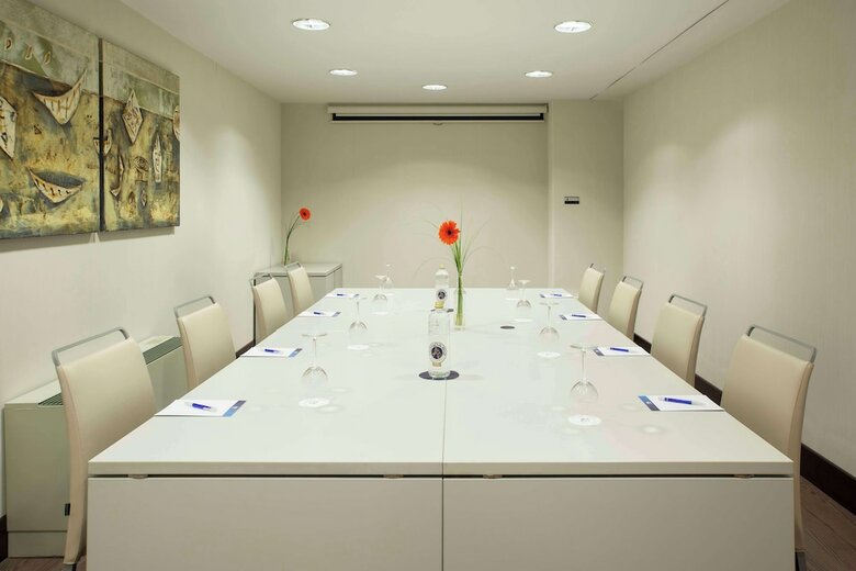 Hotel NH Pamplona Iru�a Park