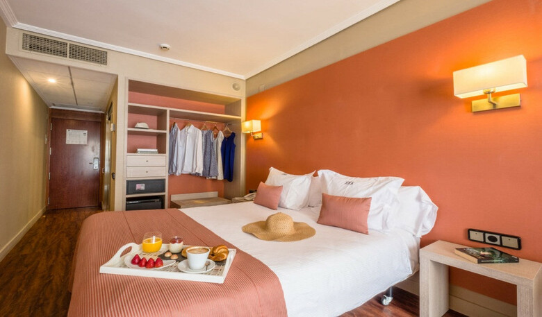 Num Hotel