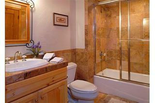 Paradise Meadow Lodge