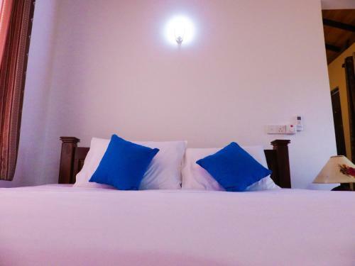 Hostal Kadolana Villa