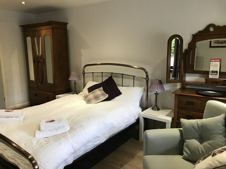 Pinewood Lodge