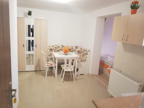 Georgiana Apartments