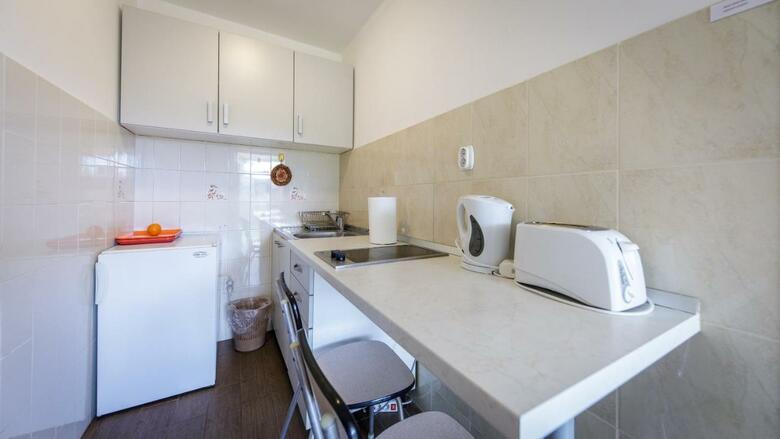 Residencia Guesthouse Anica