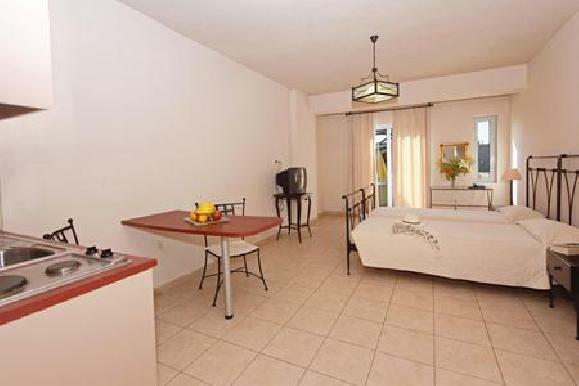 Hotel Lambrinos Suites